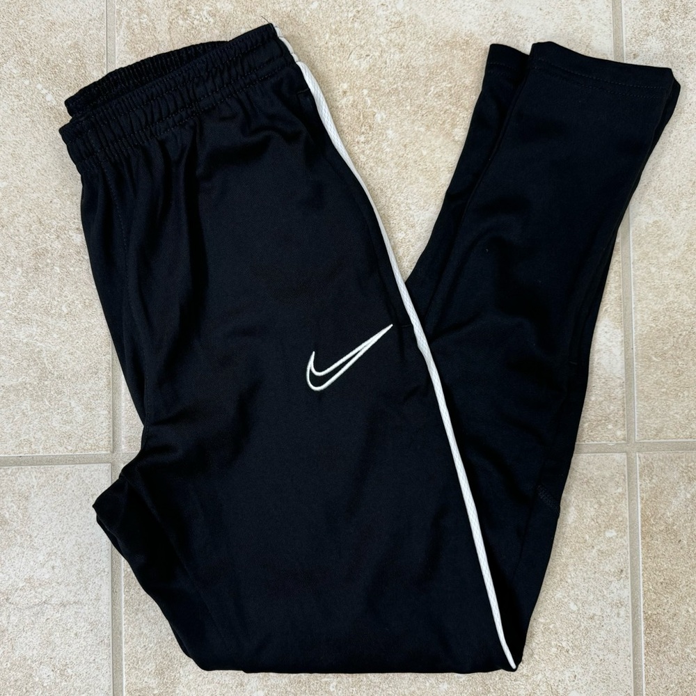 Nike Dri-FIT Boys' Training Pants
Size: Medium
Color: Black/White